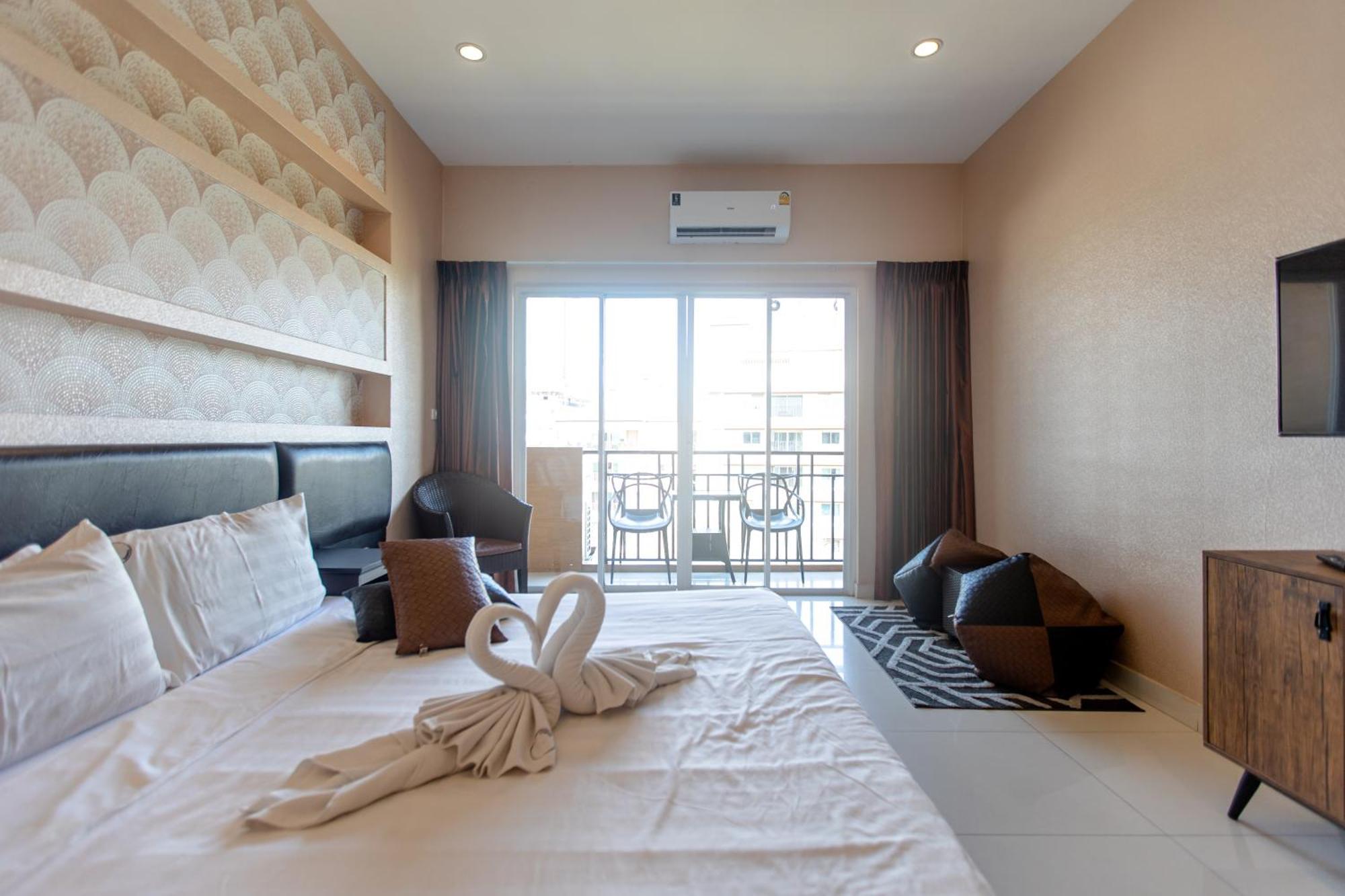 Sun Sky Resort Near Beach Haat Jomtien Eksteriør bilde